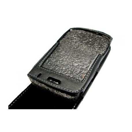 Кожаный чехол BlackBerry 9300